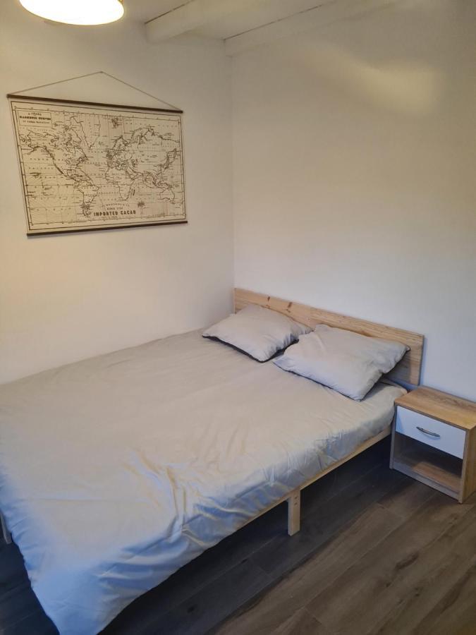 Logement Entier Situe A Taponnat Fleurignac. Apartment Екстериор снимка